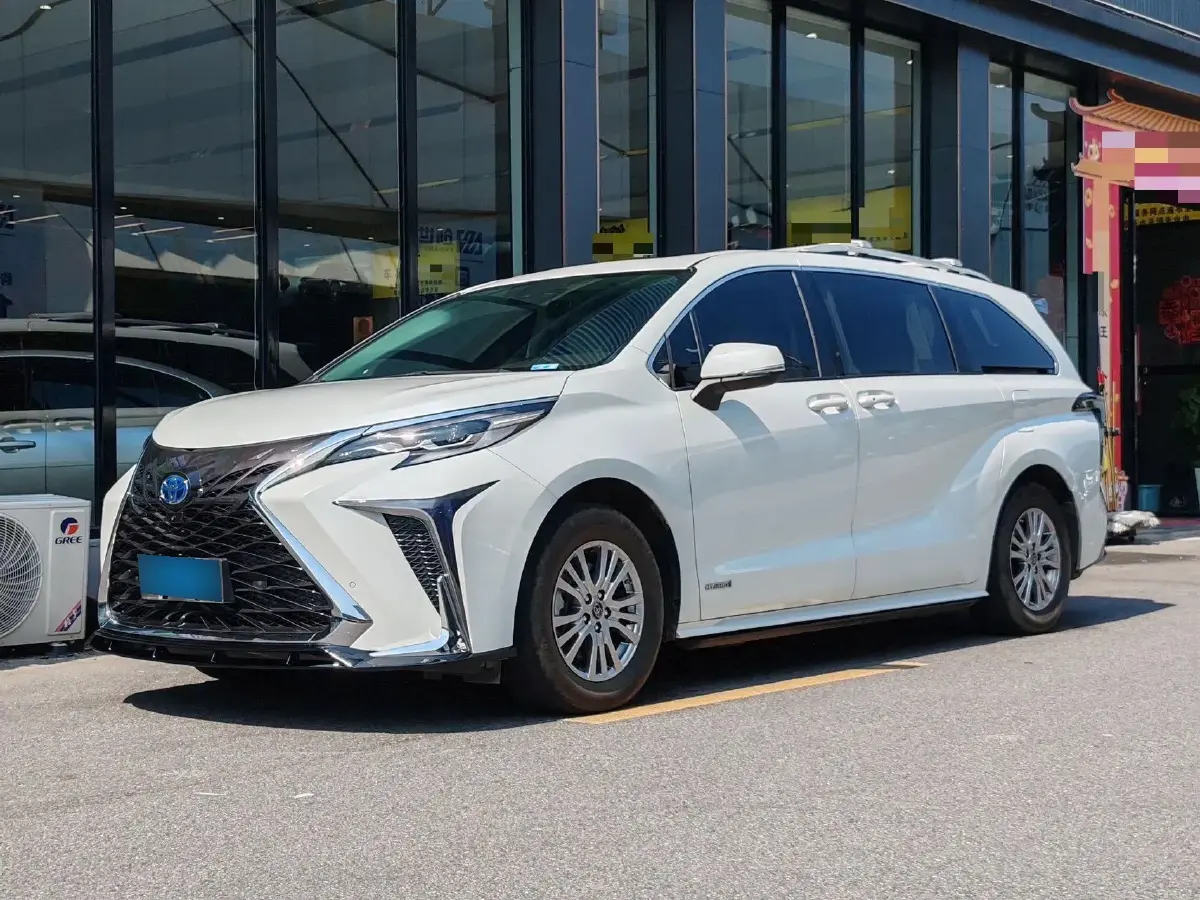 2021 Toyota Sienna 2.5L 192HP L4 E-CVT Hybrid