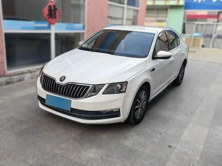 2018 Skoda Octavia 1.6L 110HP L4 6AT