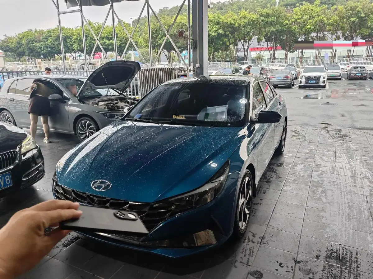 2021 Hyundai Elantra 1.5L 115HP L4 CVT