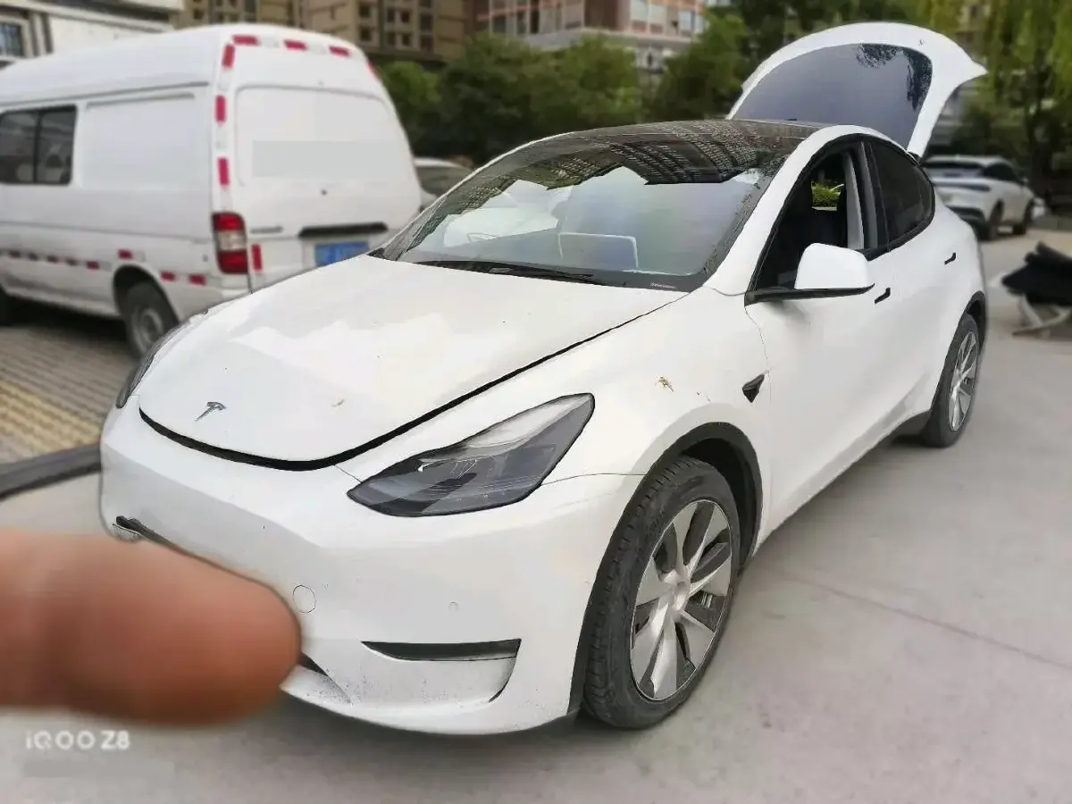 2022 Tesla Model Y BEV 60KWH