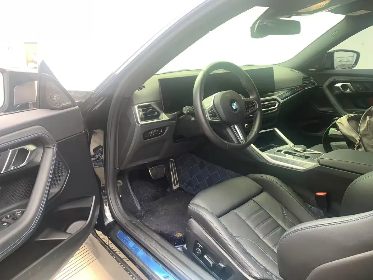 2024 BMW 3.0T 333HP L6 8AT,autocango,china used car exporter,china ev exporter,chinese used car exporter,chinese used ev exporter