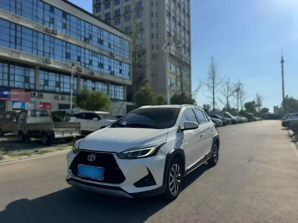 2022 Toyota Yaris L 1.5L 112HP L4 CVT