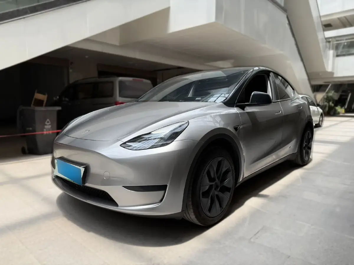2024 Tesla Model Y BEV 60KWH