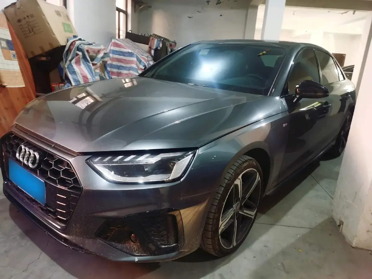 2024 Audi A4L 2.0T 190HP L4 7DCT