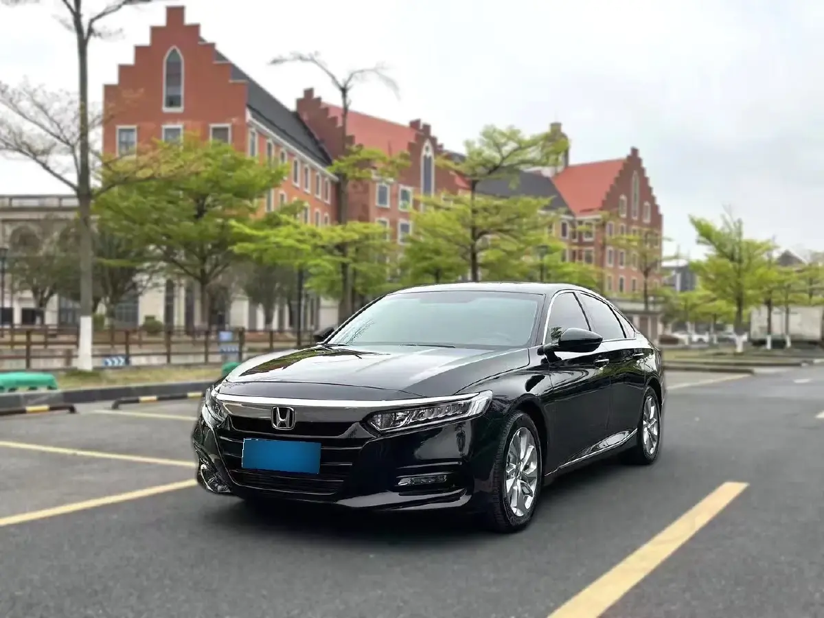 2018 Honda Accord 1.5T 194HP L4 CVT