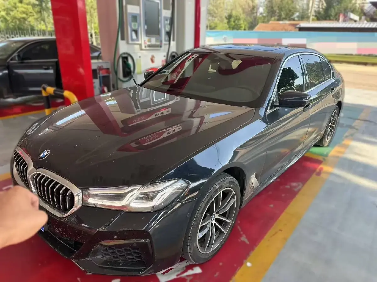 2022 BMW 5 Series 2.0T 184HP L4 8AT