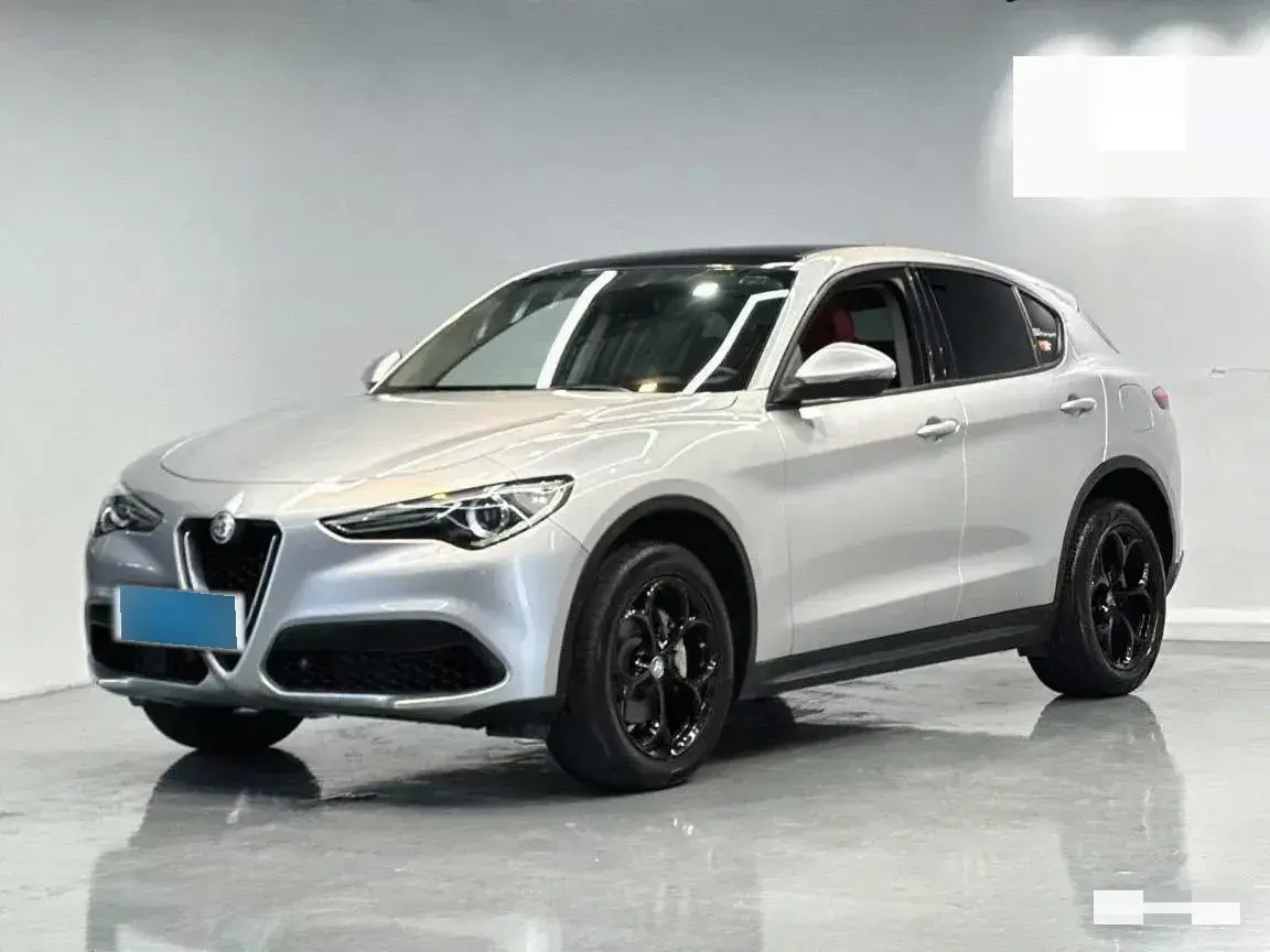 2017 Alfa Romeo Stelvio 2.0T 200HP L4 8AT