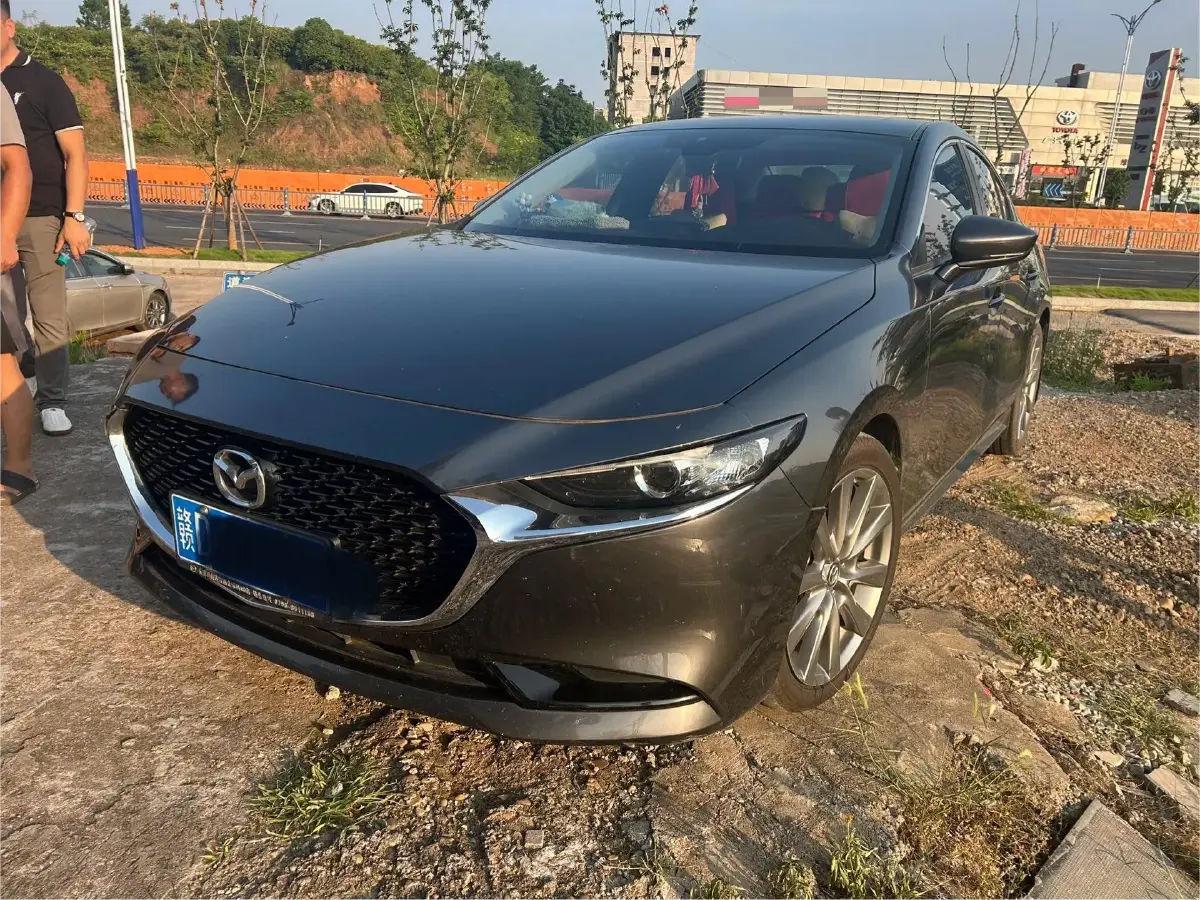 2020 Mazda 3 Axela 2.0L 158HP L4 6AT