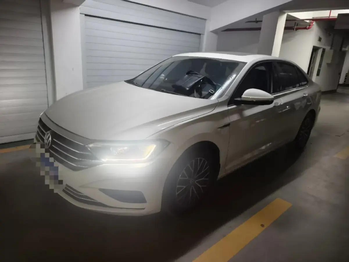 2021 Volkswagen Sagitar 1.4T 150HP L4 7DCT