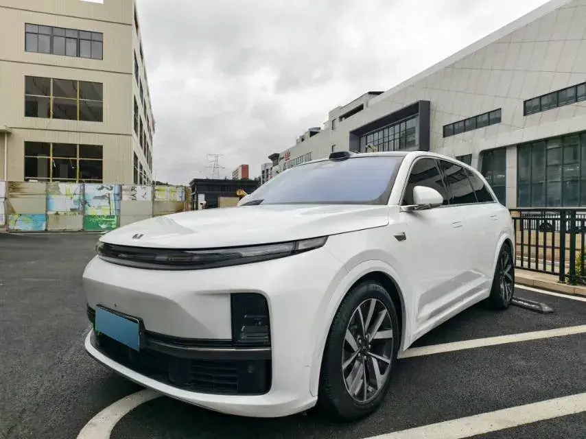 2023 Li L7 Range Extended 154HP REEV 40.9KWH