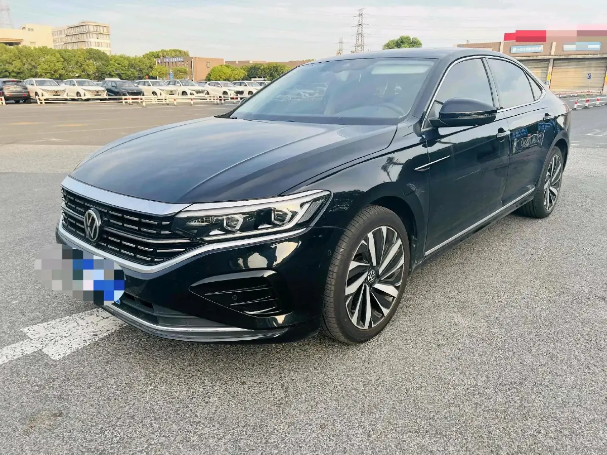 2022 Volkswagen Passat 2.0T 186HP L4 7DCT