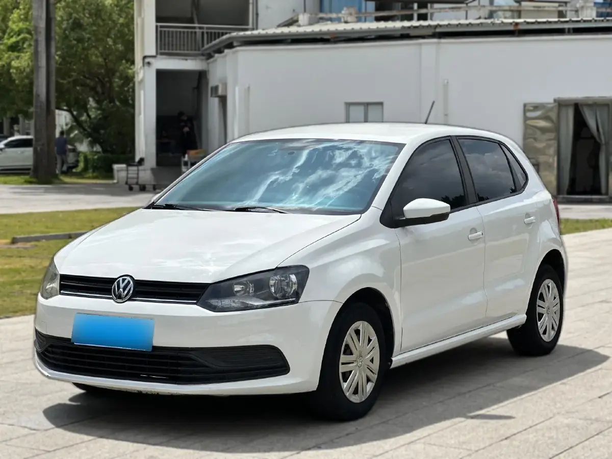 2016 Volkswagen Polo 1.4L 90HP L4 6AT