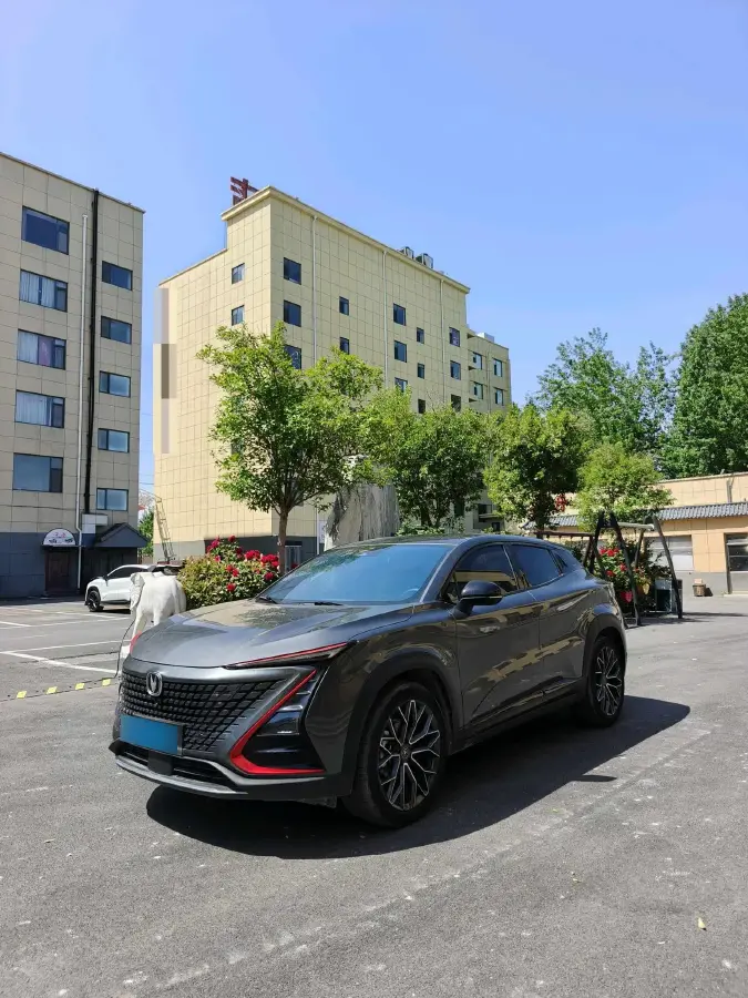 2022 ChangAn UNI-T 1.5T 188HP L4 7DCT