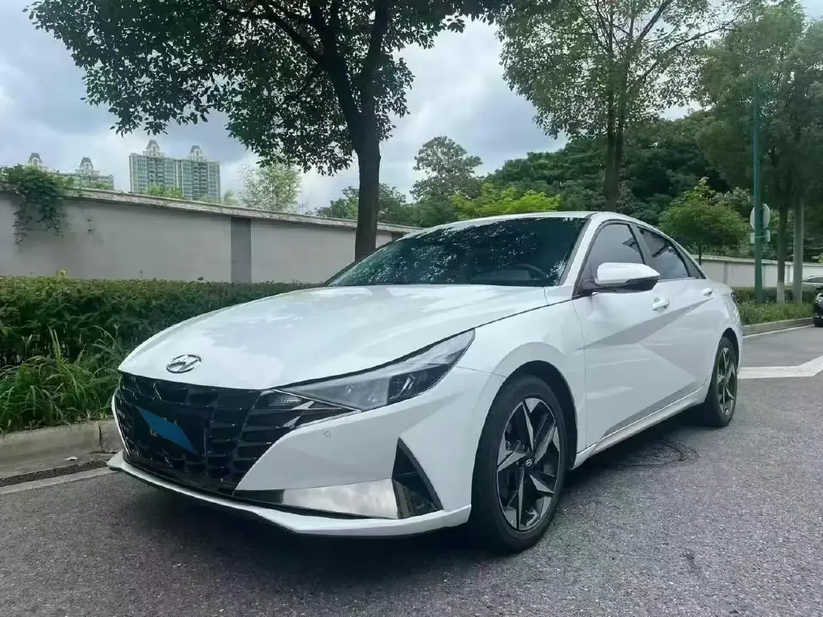 2022 Hyundai Elantra 1.5L 115HP L4 CVT