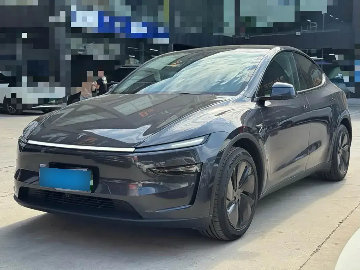 2025 Tesla Model Y BEV 78.4KWH