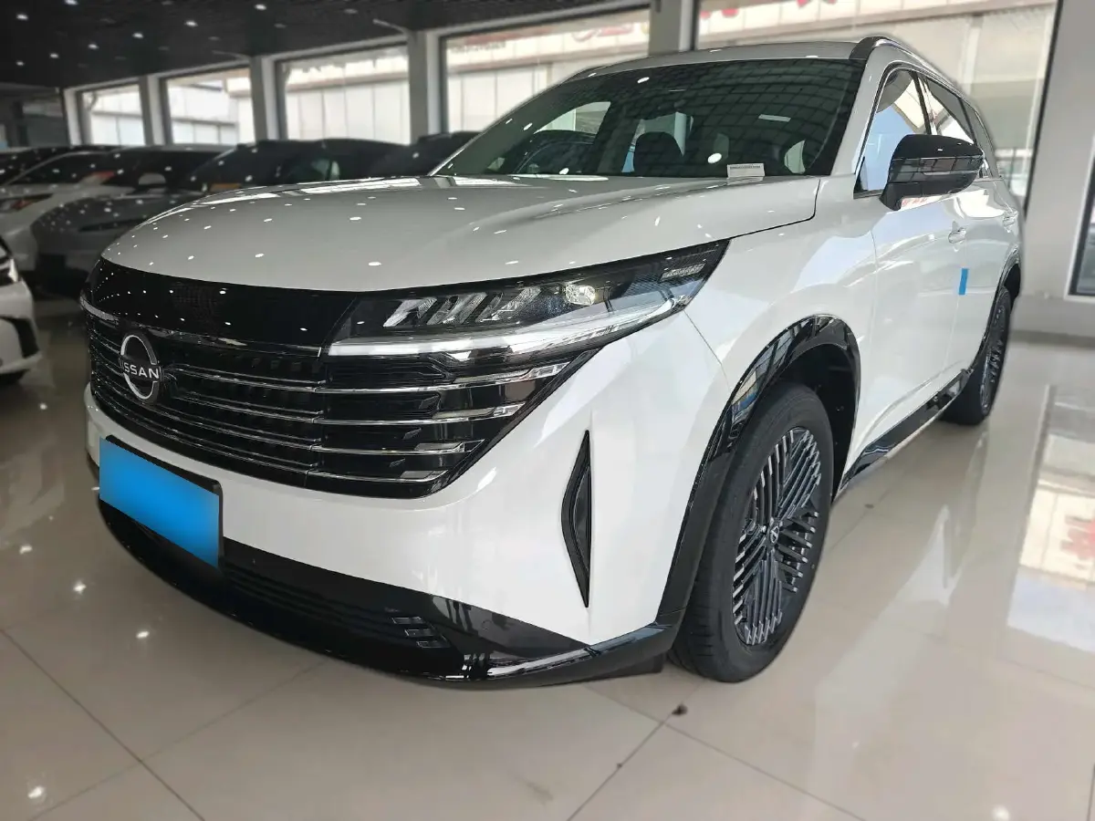 2024 Nissan Pathfinder 2.0T 252HP L4 9AT