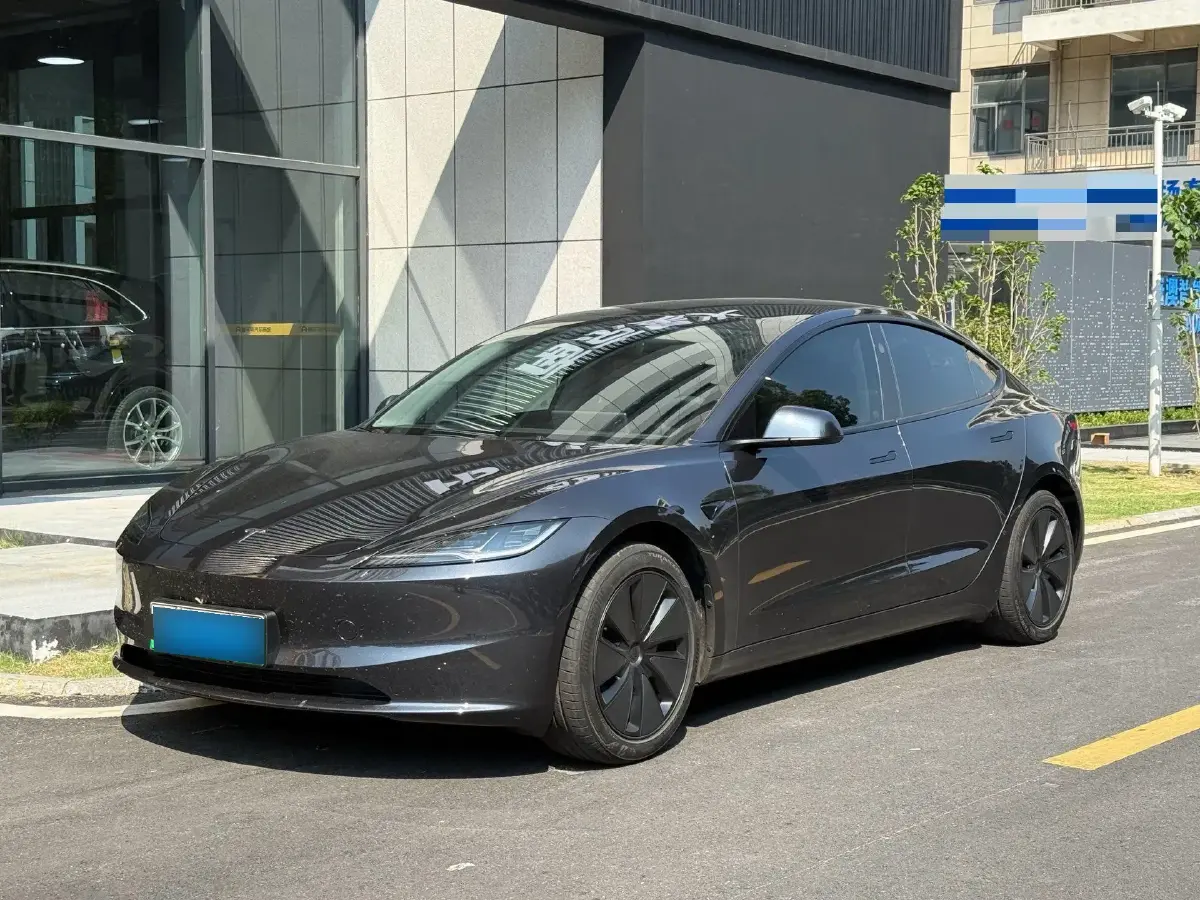 2025 Tesla Model 3 BEV 62.5KWH