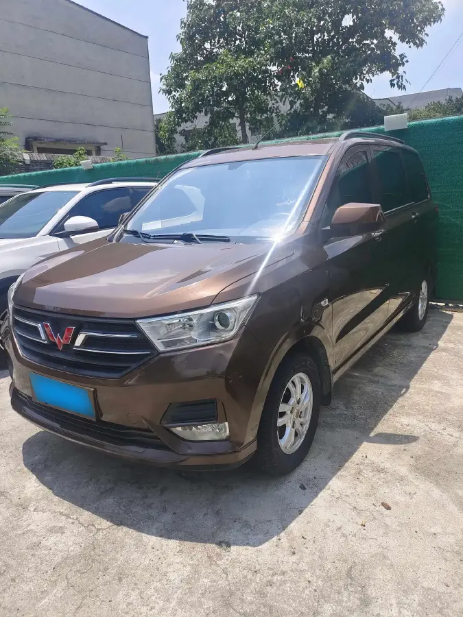 2019 WuLing HongGuang Plus 1.5T 147HP L4 6MT