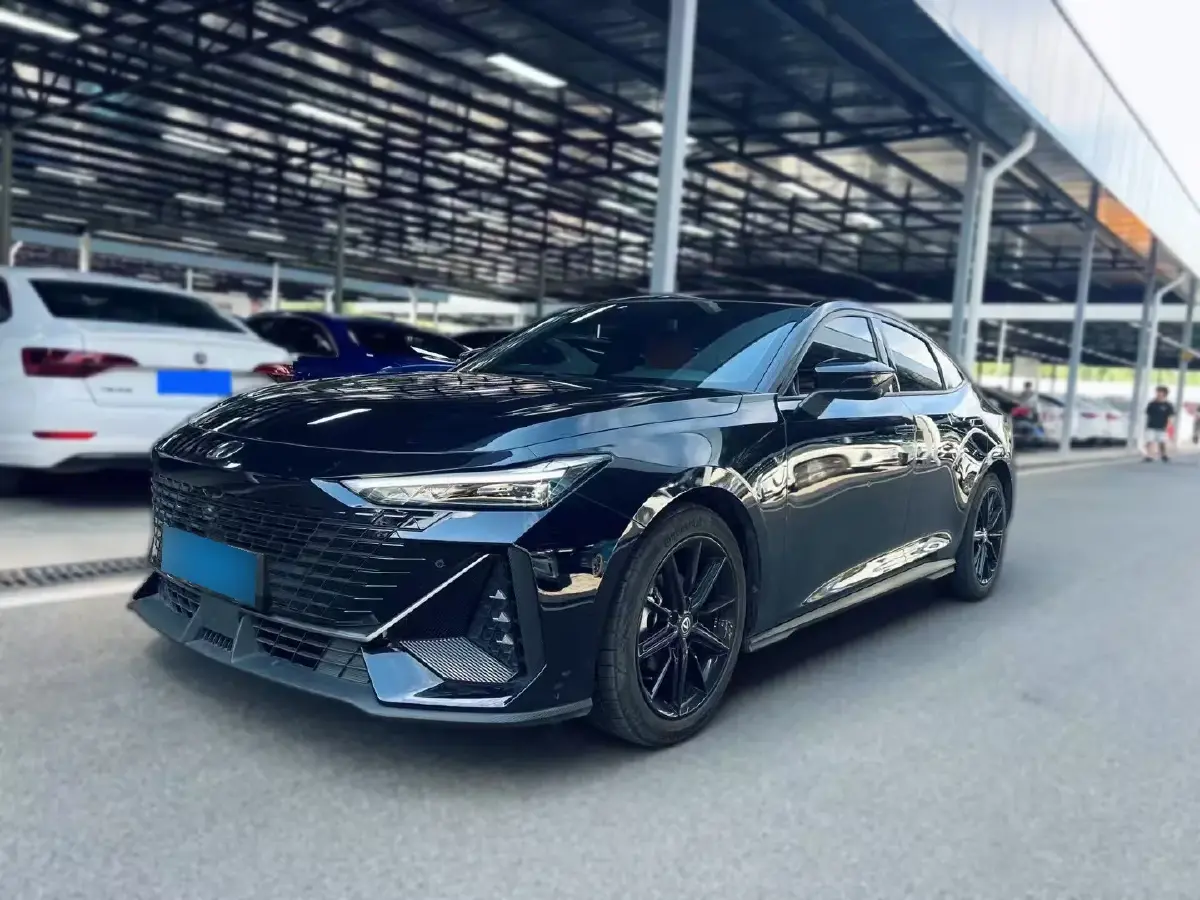 2022 ChangAn UNI-V 1.5T 188HP L4 7DCT