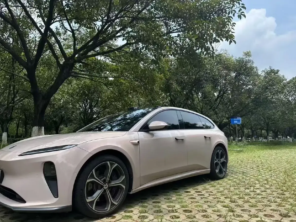 2024 NIO ET5T BEV 75KWH