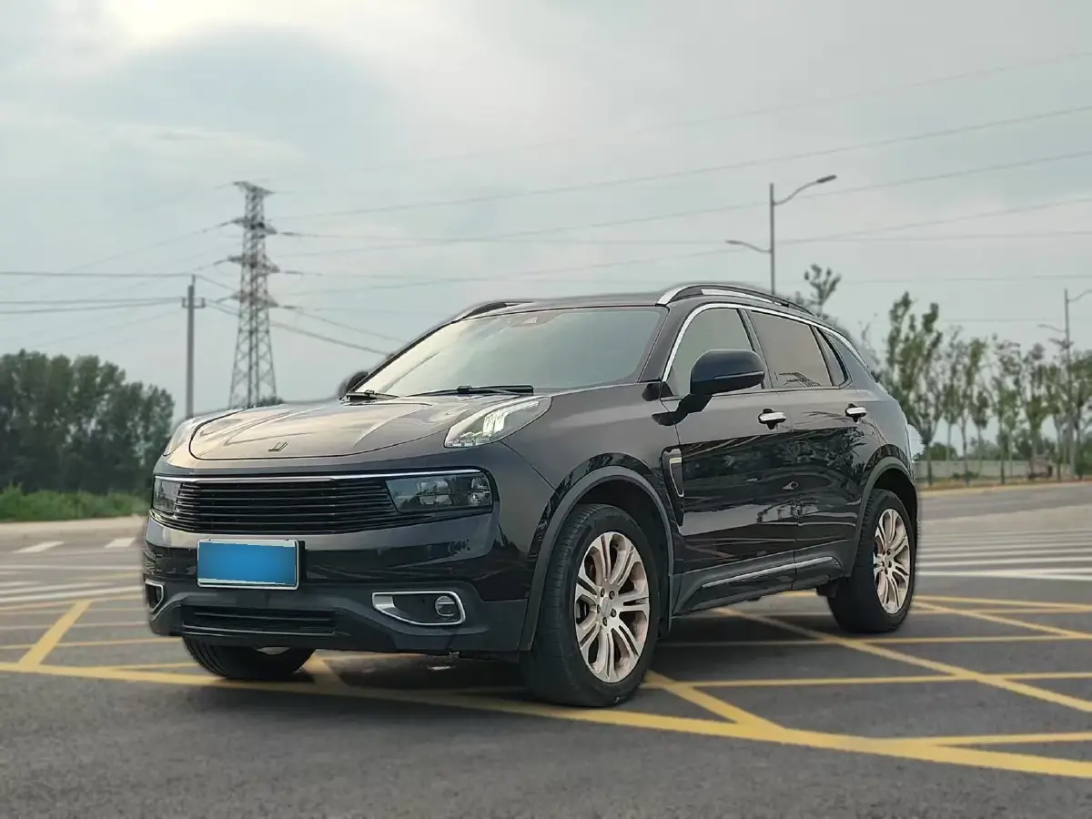 2017 LYNK&CO 01 2.0T 190HP L4 6AT
