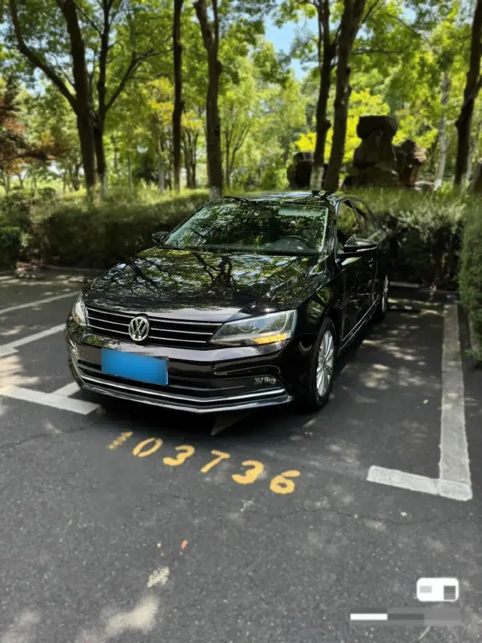 2018 Volkswagen Sagitar 1.2T 110HP L4 7DCT