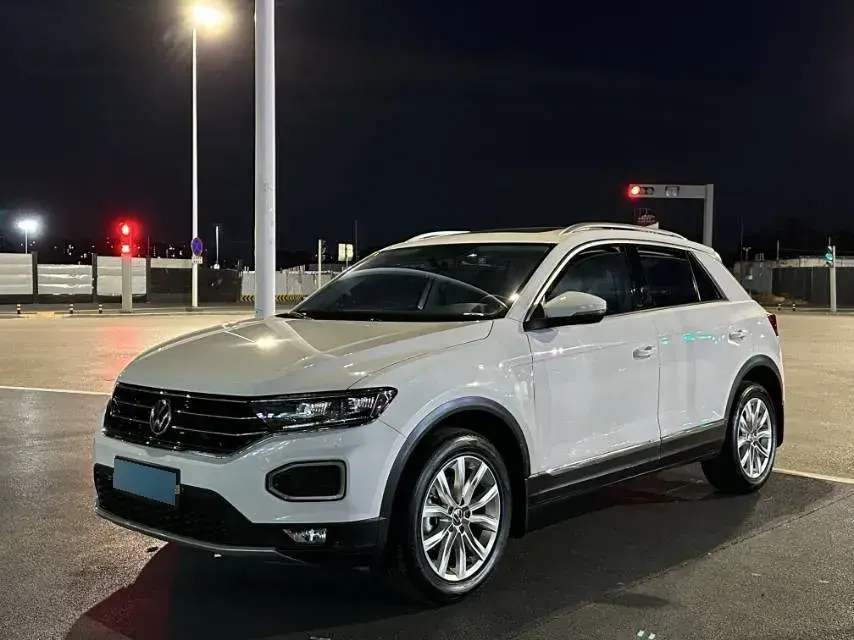 2022 Volkswagen T-Roc 1.4T 150HP L4 7DCT