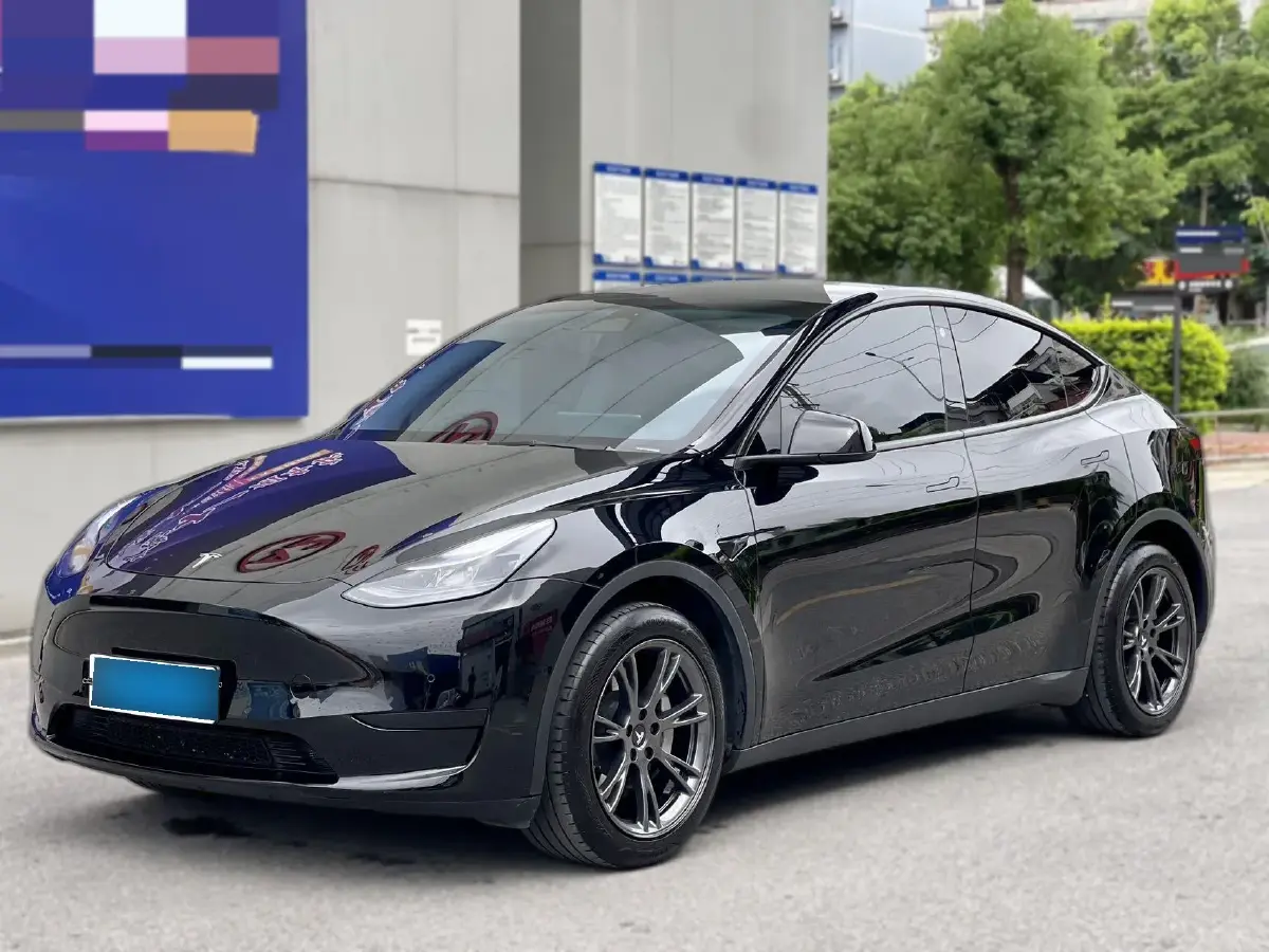 2023 Tesla Model Y BEV 60KWH