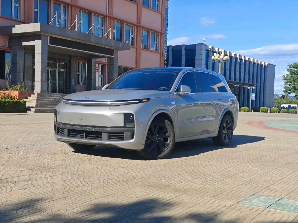 2023 Li L8 Range Extended 154HP REEV 40.9KWH