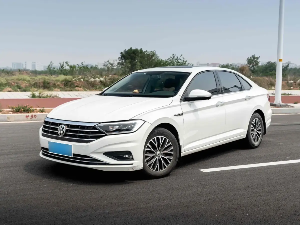 2021 Volkswagen Sagitar 1.4T 150HP L4 7DCT