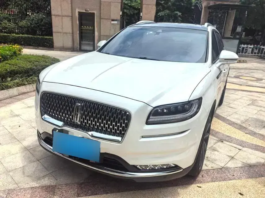 2021 Lincoln Nautilus 2.7T 322HP V6 8AT