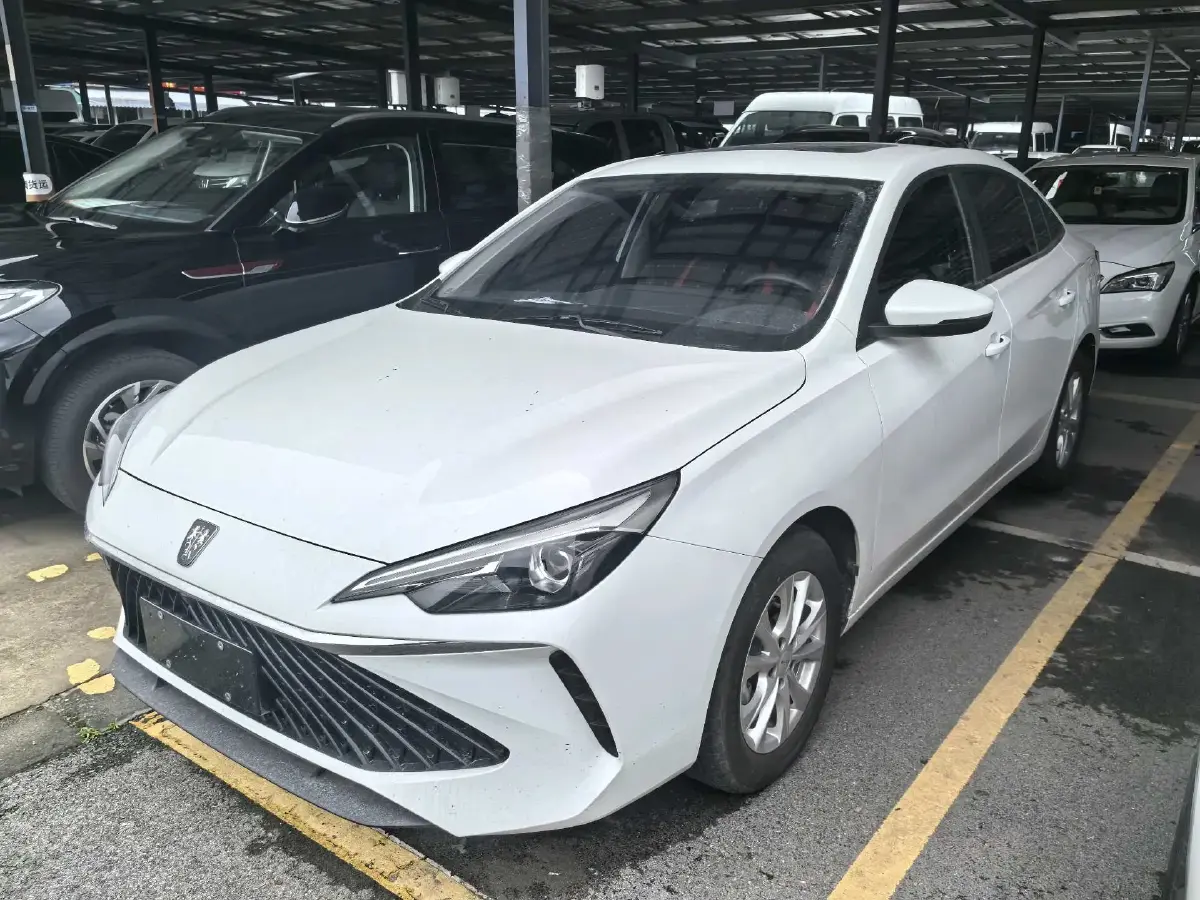 2023 Roewe i5 1.5L 129HP L4 CVT