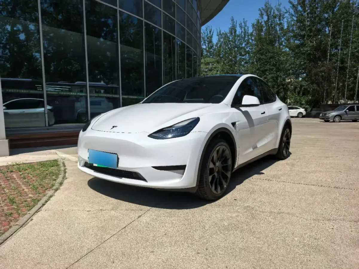 2022 Tesla Model Y BEV 60KWH