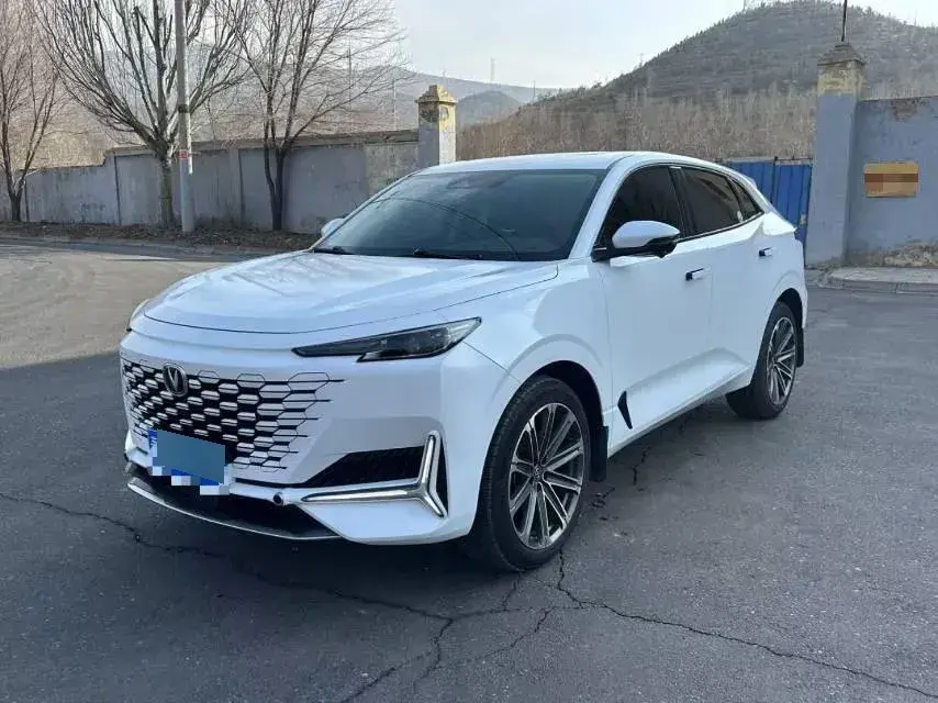 2021 ChangAn UNI-K 2.0T 233HP L4 8AT