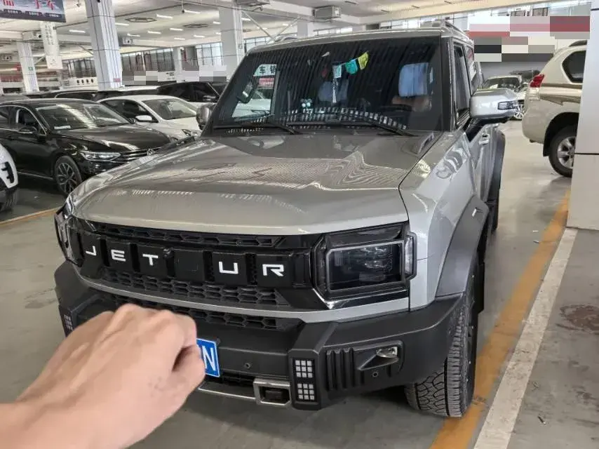 2023 Jetour Traveller 2.0T 254HP L4 7DCT