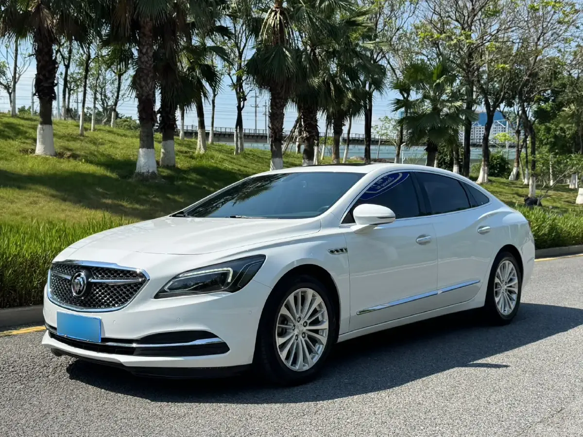 2018 Buick Larcosse 2.0T 261HP L4 9AT