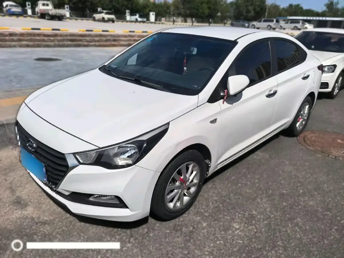 2020 Hyundai Verna 1.4L 100HP L4 6MT