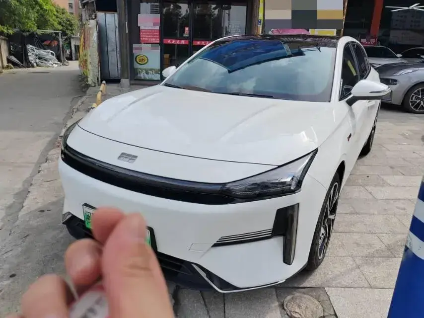 2023 Geely Galaxy L6 1.5T 163HP L4 3DHT PHEV