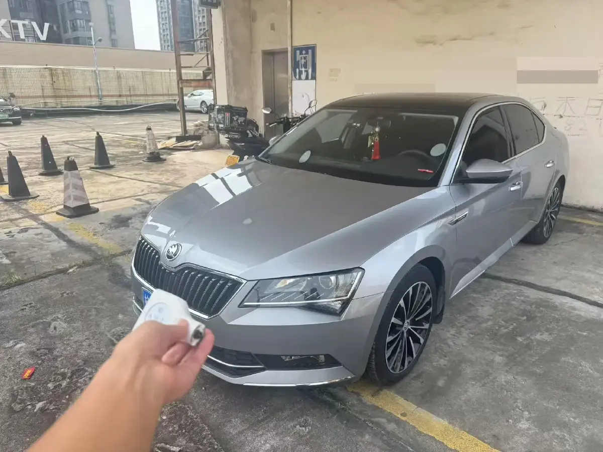 2016 Skoda Superb 1.4T 150HP L4 7DCT