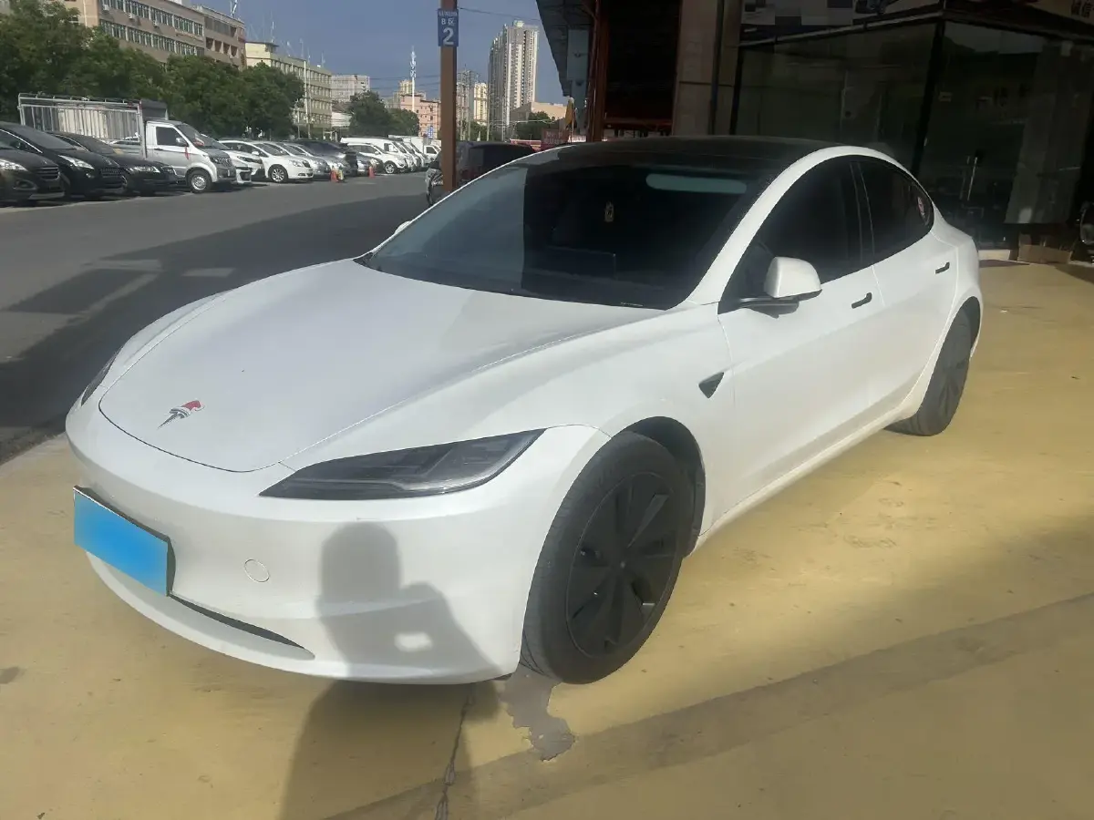 2023 Tesla Model 3 BEV 60KWH