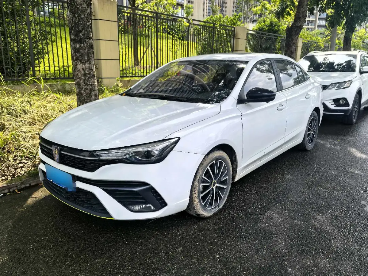 2021 Roewe i5 1.5L 120HP L4 CVT