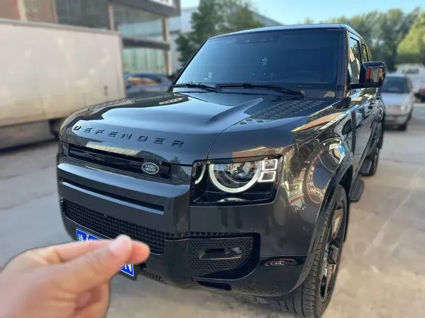 2024 Land Rover Defender 3.0T 400HP L6 8AT