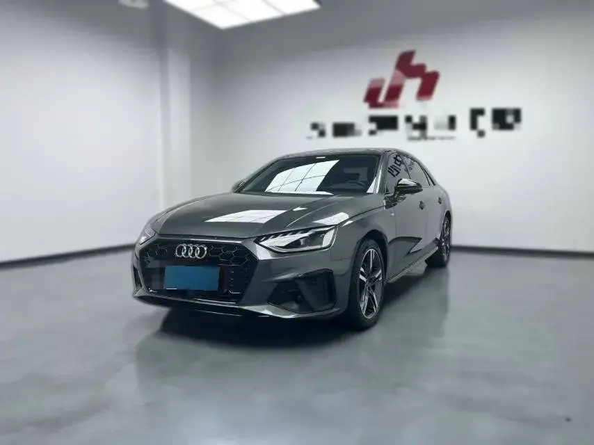 2023 Audi A4L 2.0T 190HP L4 7DCT