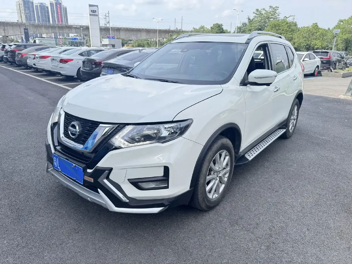 2021 Nissan X-Trail 2.0L 151HP L4 CVT