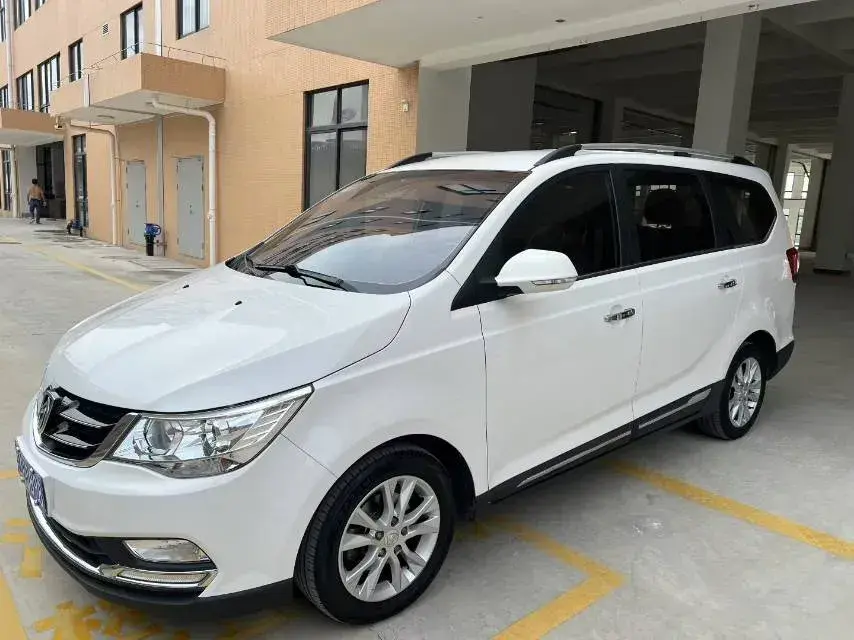 2016 BaoJun 730 1.5T 150HP L4 6MT