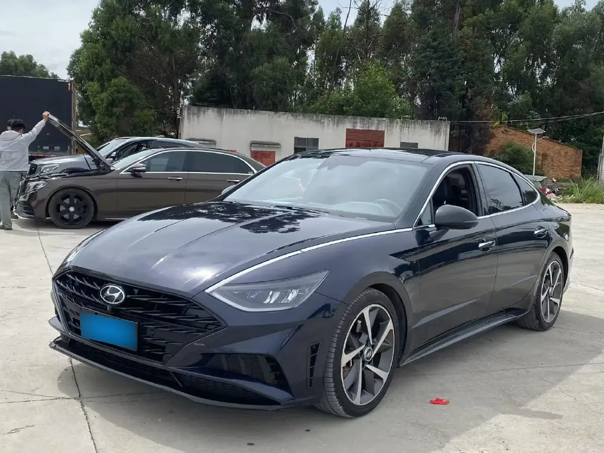 2020 Hyundai Sonata 2.0T 240HP L4 8AT