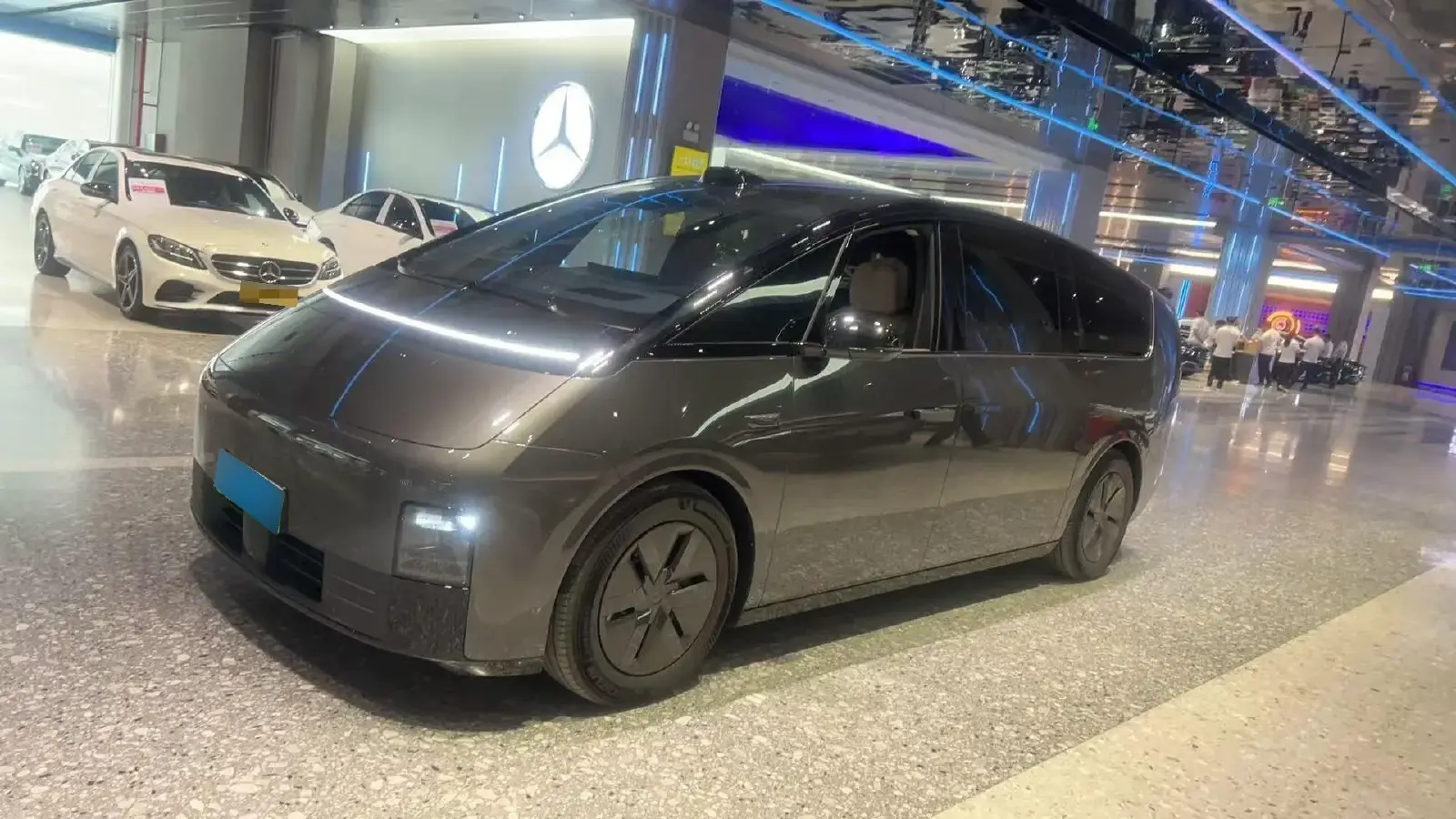 2024 Li MEGA BEV 102.7KWH