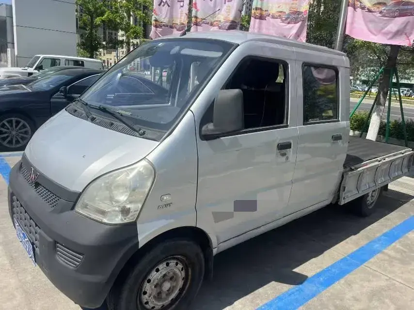 2015 WuLing RongGuang V 1.5L 112HP L4 5MT