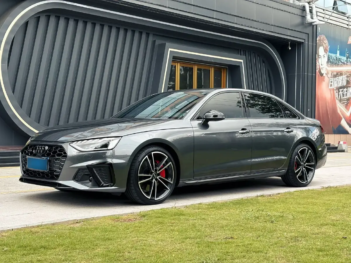 2023 Audi A4L 2.0T 245HP L4 7DCT