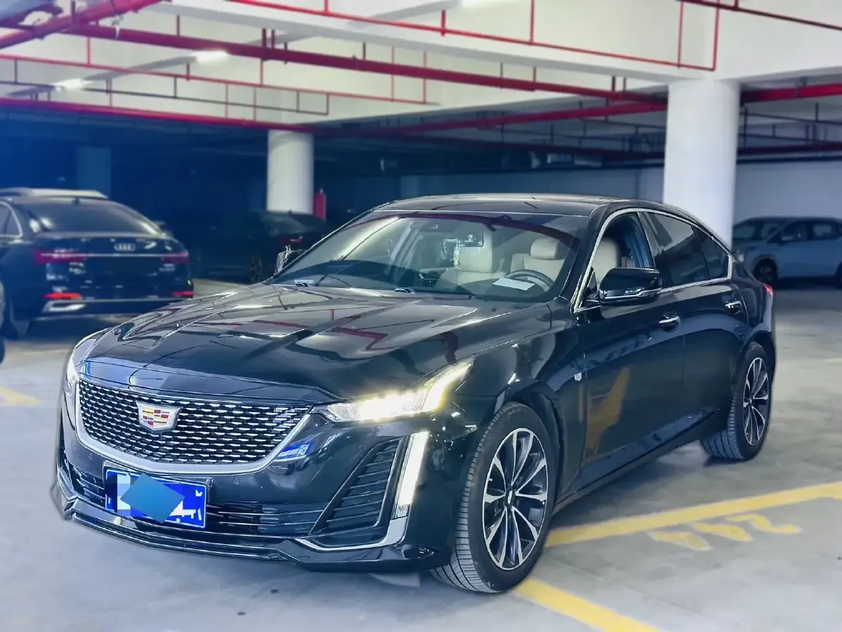 2022 Cadillac CT5 2.0T 237HP L4 10AT